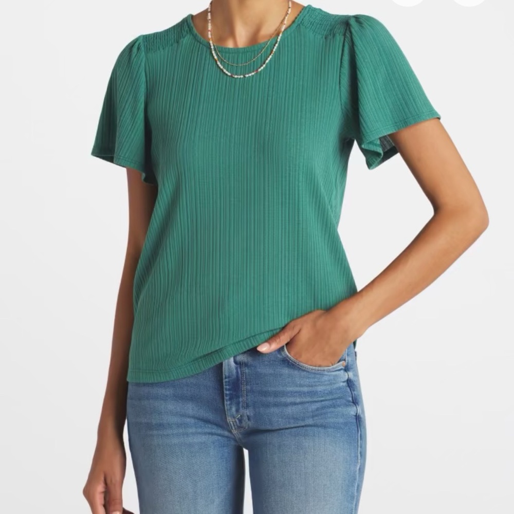 Flutter Sleeve Knit Top